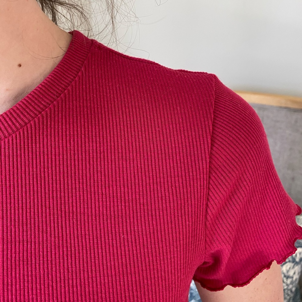 Fuchsia Ribbed Crop Top - Picture 4 of 4